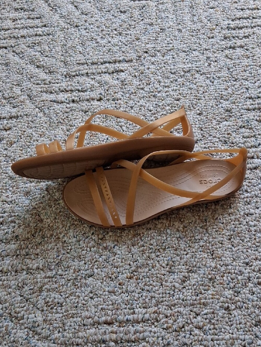 Crocs Isabella Cut Strappy Sandals ~ Dark Gold/Gold ~ W9 ~ Pre-owned - Picture 2 of 5
